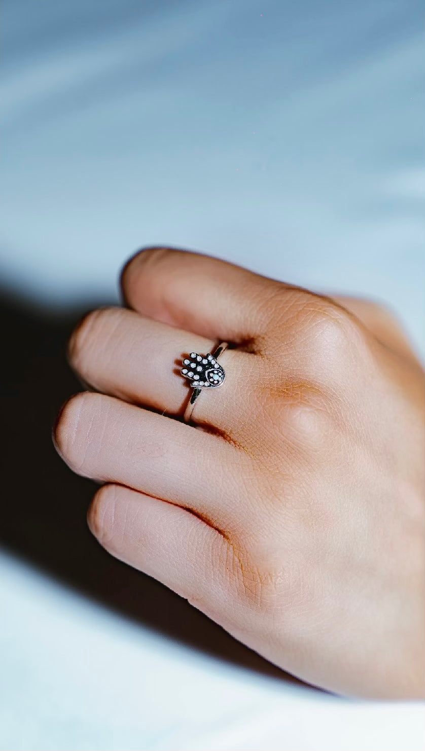 Anillo mano de la suerte