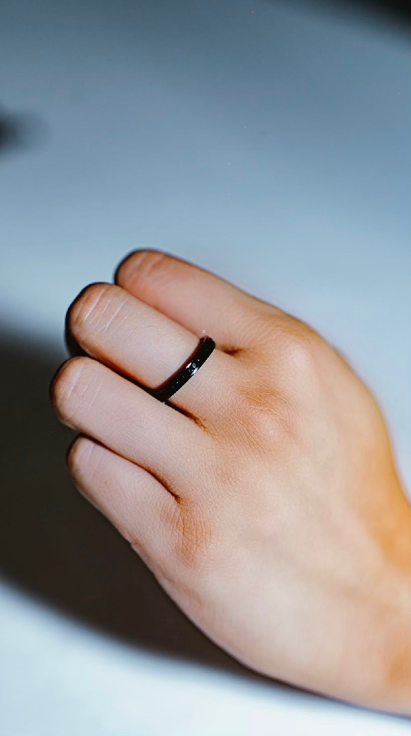 Anillo churumbela negro